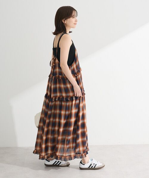 Petit fleur（プチフルール）の「・Petit Fleur オンブレーチェックキャミワンピ（ワンピース・レディース・ブラウン/ブラック/ネイビー・FREE）」の6枚目の写真