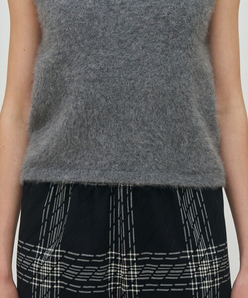 DES PRES（デ・プレ）の「フォックスカシミヤ スリーブレスプルオーバー（ニット/セーター・レディース・ホワイト系その他/ブラック系その他/グレー・FREE）」の4枚目の写真