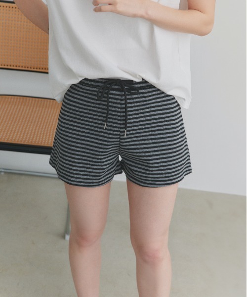 ad thie(アドティエ)の「リラックス ボーダーショートパンツ(その他パンツ・レディース・オフホワイト/グレー・FREE)」の19枚目の写真