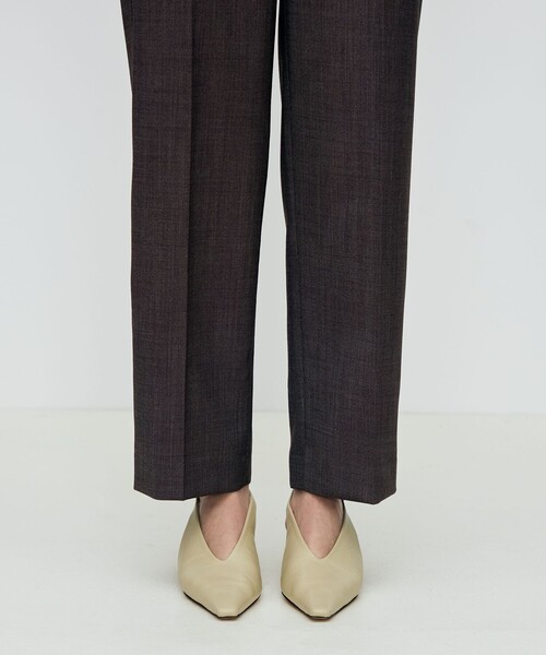 TOMORROWLAND collection（トゥモローランドコレクション）の「ウーステッドカルゼ ストレートパンツ（その他パンツ・レディース・ブラウン/グレー・38/36/34）」の12枚目の写真