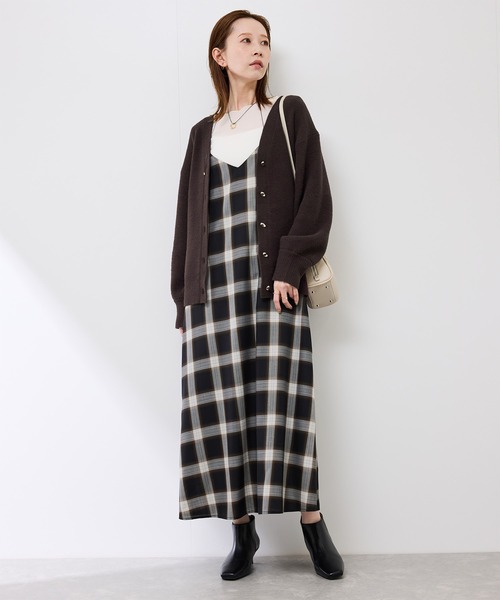 ROPE' PICNIC(ロペピクニック)の「【新色追加】スフレニットシリーズ 変形メタルボタンミドル丈カーディガン/イージーケア・リンクコーデ(カーディガン/ボレロ・レディース・ライトグレー/ダークブラウン/レッド/ブルー/キナリ/ピンク系その他2/ベージュ/ラベンダー/クリーム/ブラック・FREE)」の22枚目の写真