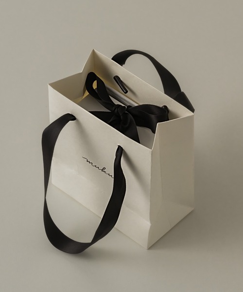 muku(ムク)の「GIFT BOX/with shopper(ラッピングキット・レディース・ホワイト×ブラック・FREE)」の4枚目の写真