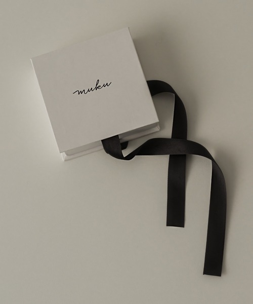 muku(ムク)の「GIFT BOX/with shopper(ラッピングキット・レディース・ホワイト×ブラック・FREE)」の8枚目の写真