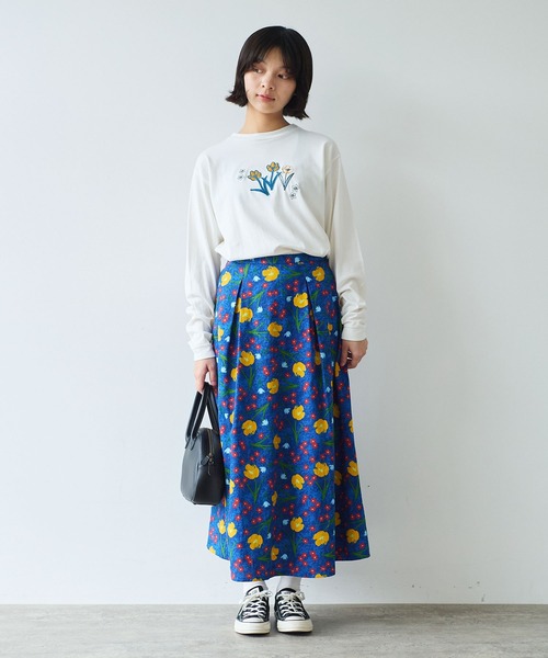 bulle de savon（ビュルデサボン）の「《early spring》クロッカス アップリケ ロンT（Tシャツ/カットソー・レディース・ホワイト/ブルー・FREE）」の7枚目の写真
