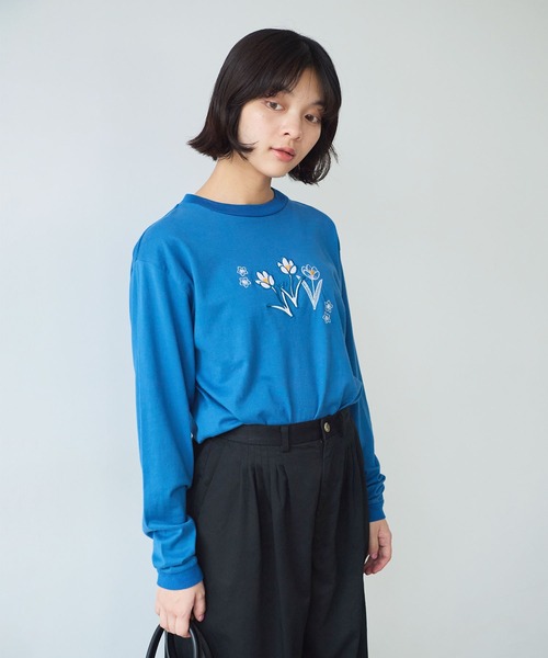 bulle de savon（ビュルデサボン）の「《early spring》クロッカス アップリケ ロンT（Tシャツ/カットソー・レディース・ホワイト/ブルー・FREE）」の12枚目の写真