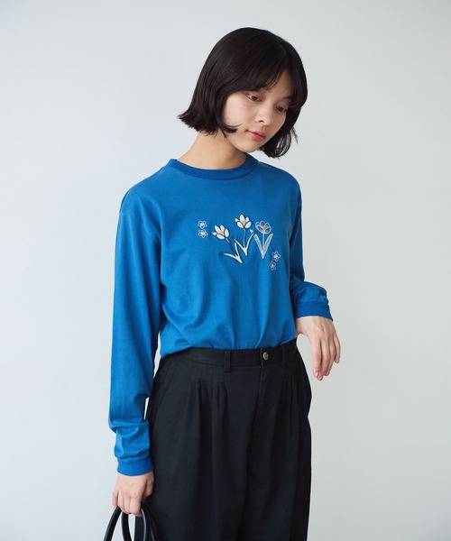 bulle de savon（ビュルデサボン）の「《early spring》クロッカス アップリケ ロンT（Tシャツ/カットソー・レディース・ホワイト/ブルー・FREE）」の13枚目の写真