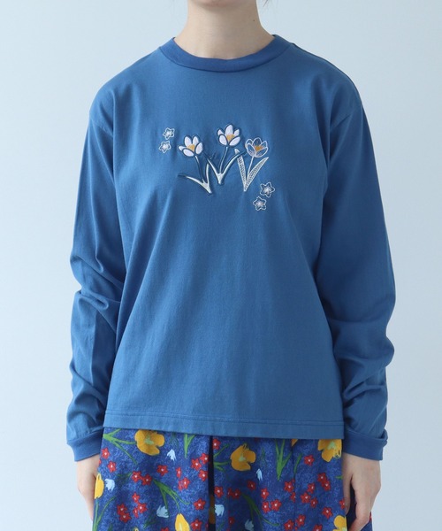 bulle de savon（ビュルデサボン）の「《early spring》クロッカス アップリケ ロンT（Tシャツ/カットソー・レディース・ホワイト/ブルー・FREE）」の22枚目の写真