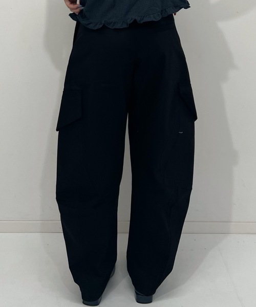 ZOZOMARKET(ゾゾマーケット)の「ZOZOMARKET by tomoka - バレルレッグツイストカーゴ(カーゴパンツ・レディース・ブラック・マルチサイズ)」の20枚目の写真