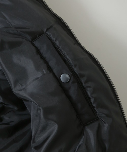 Alpha Industries（アルファインダストリーズ）の「ALPHA INDUSTRIES/別注 ALPHA FLIGHT JACKET（ブルゾン・メンズ・ブラック/カーキ・S/L/M）」の3枚目の写真