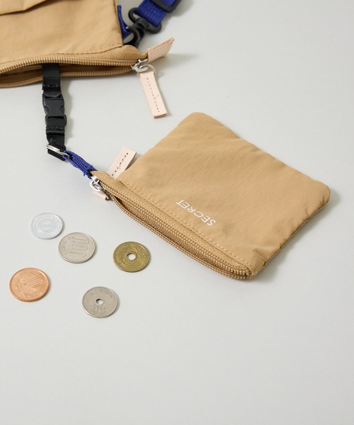 EARTH MADE（アースメイド）の「【WEB限定】【EARTH MADE】8ポケット サコッシュ（ショルダーバッグ・レディース・ブルー/チャコールグレー/キャメル/ブラック・フリー）」の10枚目の写真