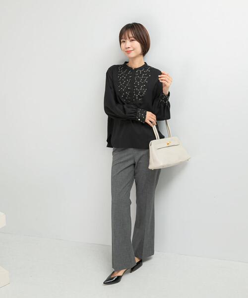 URBAN RESEARCH ROSSO WOMEN（アーバンリサーチ　ロッソ）の「防シワセミフレアパンツ（その他パンツ・レディース・ブラック/グレー・38/40/34/36）」の4枚目の写真