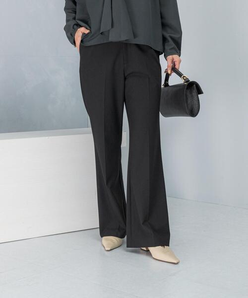 URBAN RESEARCH ROSSO WOMEN（アーバンリサーチ　ロッソ）の「防シワセミフレアパンツ（その他パンツ・レディース・ブラック/グレー・38/40/34/36）」の14枚目の写真