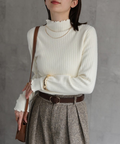 定価10万 FOXEY カシミヤ混 マシュマロニット ハイネック F刺繍 40 定価10万 FOXEY カシミヤ混 マシュマロニット ハイネック F刺繍