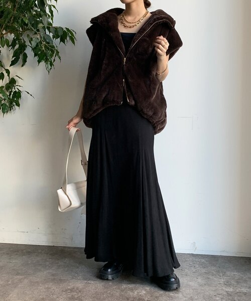 DouDou(ドゥドゥ)の「フェイクミンクフーディージレ(ベスト・レディース・グレイッシュベージュ/ブラウン・FREE)」の4枚目の写真