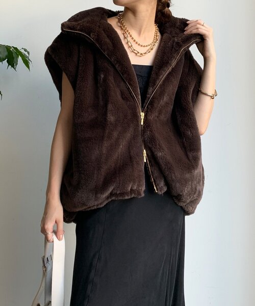 DouDou(ドゥドゥ)の「フェイクミンクフーディージレ(ベスト・レディース・グレイッシュベージュ/ブラウン・FREE)」の9枚目の写真