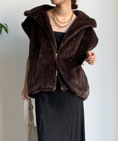 DouDou(ドゥドゥ)の「フェイクミンクフーディージレ(ベスト・レディース・グレイッシュベージュ/ブラウン・FREE)」の10枚目の写真