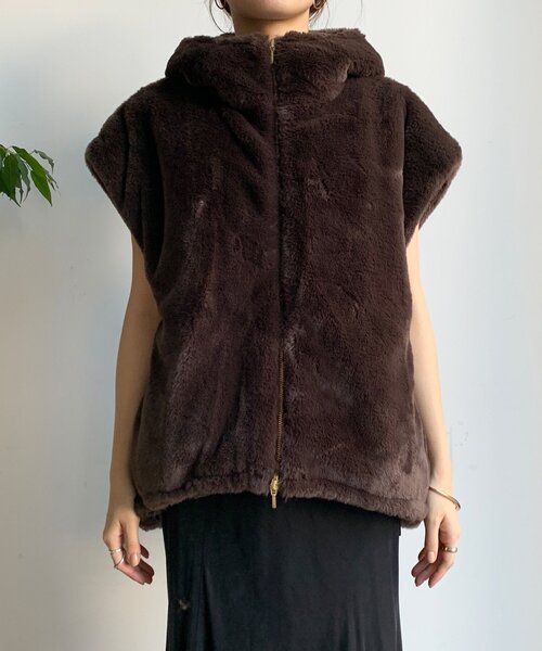 DouDou(ドゥドゥ)の「フェイクミンクフーディージレ(ベスト・レディース・グレイッシュベージュ/ブラウン・FREE)」の17枚目の写真