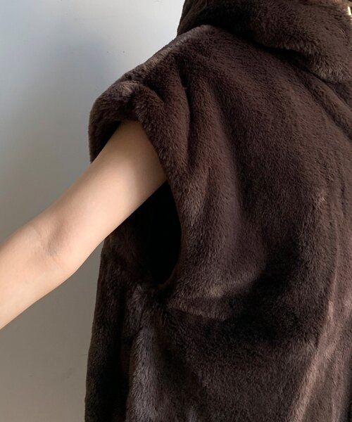 チョコレートブラウンミンクXカシミヤ　ショートフードジレ フェイクミンクフーディージレ（ベスト）｜DouDou（ドゥドゥ）の