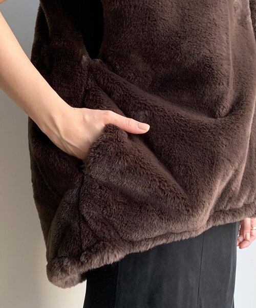 チョコレートブラウンミンクXカシミヤ　ショートフードジレ フェイクミンクフーディージレ（ベスト）｜DouDou（ドゥドゥ）の