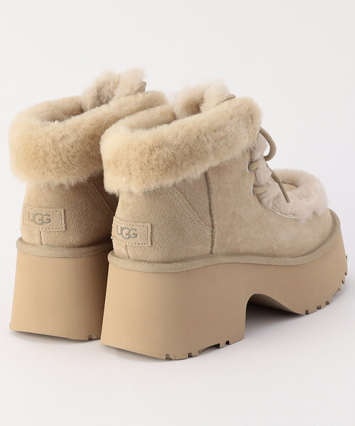 uggレース柄ブーツ UGG 、2024 秋冬コレクションでクラシックブーツのフランチャイズを