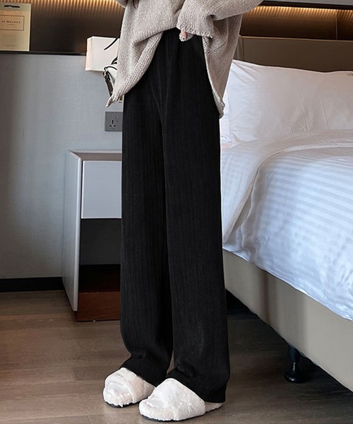 DAY CLOSET(デイ クローゼット)の「【裏起毛/大きいサイズ有】ゆったりワイドシルエット。ケーブル編み風リラックスイージーパンツ(スウェットパンツ・レディース・ホワイト/ブラック/ダークグレー・M/XL/L/S)」の12枚目の写真