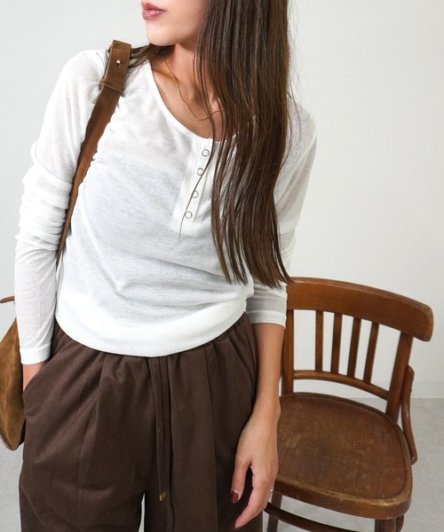 gossara(ゴサラ)の「【スタッフおすすめ】シアーリブヘンリーネックTOPS(Tシャツ/カットソー・レディース・ホワイト/杢グレー/ブラウン/ネイビー・FREE)」の10枚目の写真