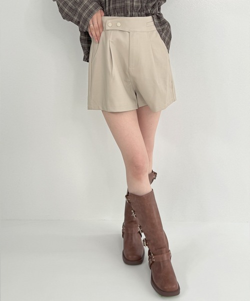 frunco(フランコ)の「レザーショートパンツ(その他パンツ・レディース・ブラック/ブラウン/ホワイト・MEDIUM)」の11枚目の写真