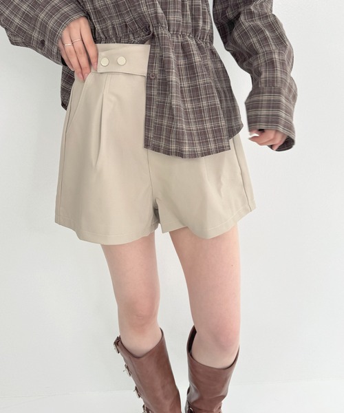 frunco(フランコ)の「レザーショートパンツ(その他パンツ・レディース・ブラック/ブラウン/ホワイト・MEDIUM)」の15枚目の写真