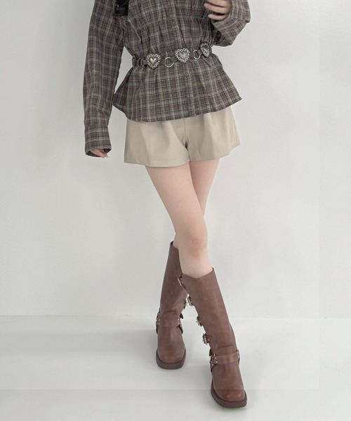 frunco(フランコ)の「レザーショートパンツ(その他パンツ・レディース・ブラック/ブラウン/ホワイト・MEDIUM)」の13枚目の写真