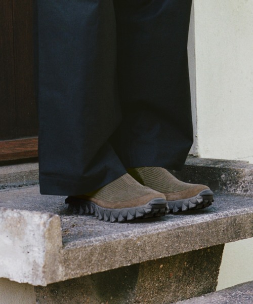 SALOMON（サロモン）の「SNOWCLOG CORDUROY　L47870100（スニーカー・メンズ・ブラウン・23.0cm/22.5cm/25.5cm/26.0cm/26.5cm/27.0cm/27.5cm/28.0cm/28.5cm/29.0cm/25.0cm/24.5cm/24.0cm/23.5cm/30.0cm）」の5枚目の写真