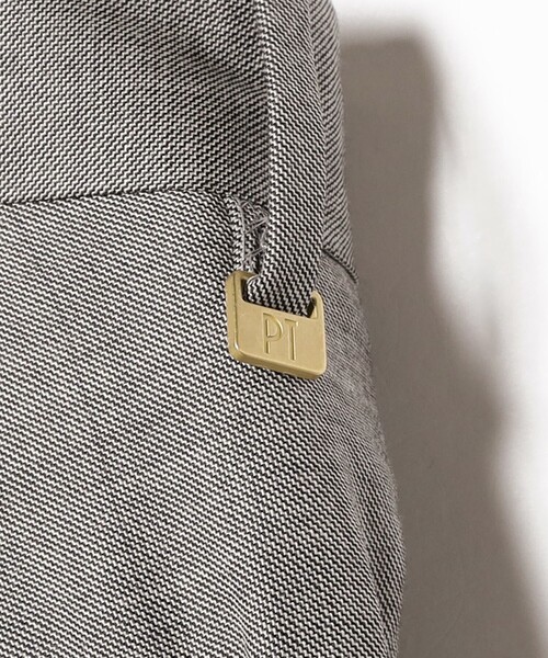 BEAMS F（ビームスエフ）の「【別注】PT TORINO / GENTLEMAN-F ウール シャークスキン 1プリーツ スラックス（その他パンツ・メンズ・グレー/チャコールグレー・46/48/50/44/52/42）」の9枚目の写真