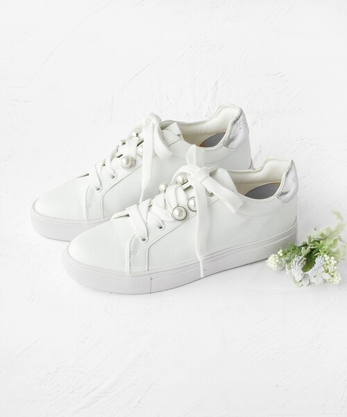 TOCCA(トッカ)の「PEARL POINT RAIN SNEAKERS スニーカー(スニーカー・レディース・ブラック系/アイボリー系・35/39/38/37/36)」の2枚目の写真
