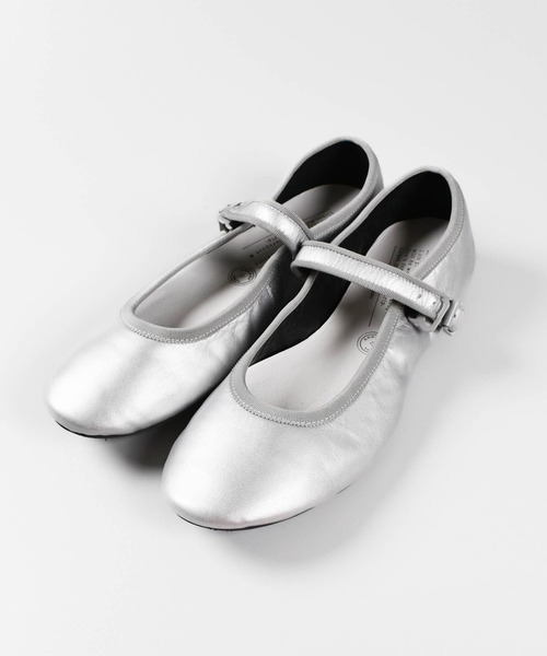 chausser(ショセ)の「【KS】【TRAVEL SHOES by chausser/トラベルシューズバイショセ】ワンストラップ シューズ(ローファー・レディース・シルバー/ブラック・36/37/38/39)」の1枚目の写真
