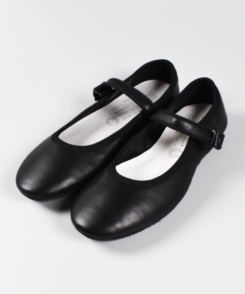 chausser(ショセ)の「【KS】【TRAVEL SHOES by chausser/トラベルシューズバイショセ】ワンストラップ シューズ(ローファー・レディース・シルバー/ブラック・36/37/38/39)」の2枚目の写真