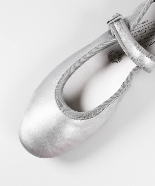 chausser(ショセ)の「【KS】【TRAVEL SHOES by chausser/トラベルシューズバイショセ】ワンストラップ シューズ(ローファー・レディース・シルバー/ブラック・36/37/38/39)」の8枚目の写真