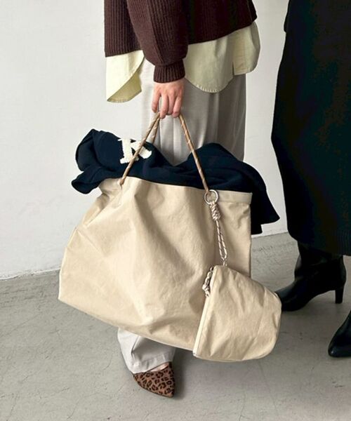 le.coeur blanc(ルクールブラン)の「【撥水】ナイロンパッカブルトート(トートバッグ・レディース・ブラック系その他/ブラック/ブラウン/ベージュ・FREE)」の4枚目の写真