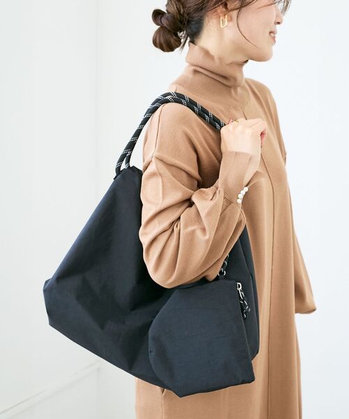 le.coeur blanc(ルクールブラン)の「【撥水】ナイロンパッカブルトート(トートバッグ・レディース・ブラック系その他/ブラック/ブラウン/ベージュ・FREE)」の13枚目の写真