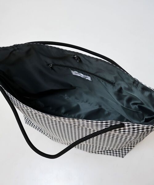le.coeur blanc（ルクールブラン）の「【撥水】ナイロンパッカブルトート（トートバッグ・レディース・ブラック系その他/ブラック/ブラウン/ベージュ・FREE）」の21枚目の写真