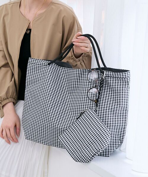 le.coeur blanc（ルクールブラン）の「【撥水】ナイロンパッカブルトート（トートバッグ・レディース・ブラック系その他/ブラック/ブラウン/ベージュ・FREE）」の9枚目の写真