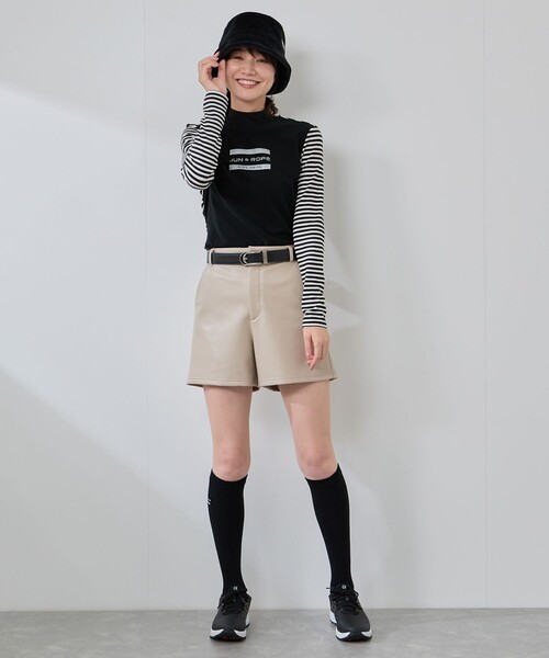 JUN&ROPE'(ジュンアンドロペ)の「レザーライクショートパンツ/Oggi掲載(その他パンツ・レディース・ブラック/ベージュ・M/L/S)」の4枚目の写真