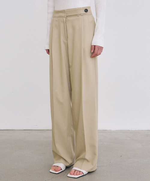 NICK&NICOLE(ニックアンドニコール)の「MINIMAL CLASSIC PINTUCK SLACKS_BEIGE(スラックス・レディース・その他・LARGE)」の3枚目の写真
