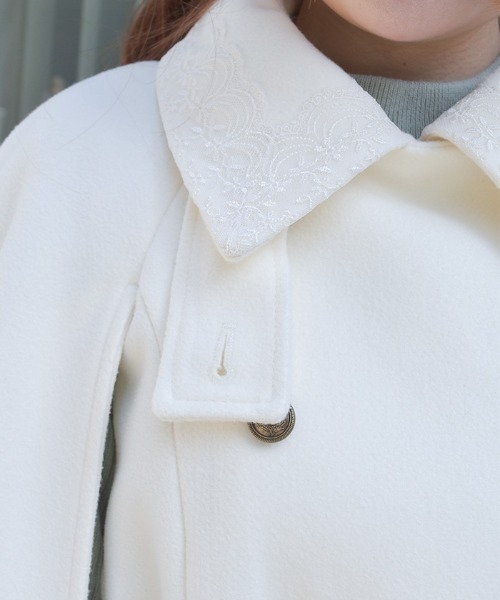 axes femme（アクシーズファム）の「ダブルボタンケープコート（ダッフルコート・レディース・チャコール/ホワイト/ワイン・FREE）」の7枚目の写真