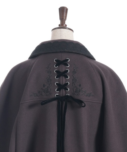 axes femme（アクシーズファム）の「ダブルボタンケープコート（ダッフルコート・レディース・チャコール/ホワイト/ワイン・FREE）」の16枚目の写真