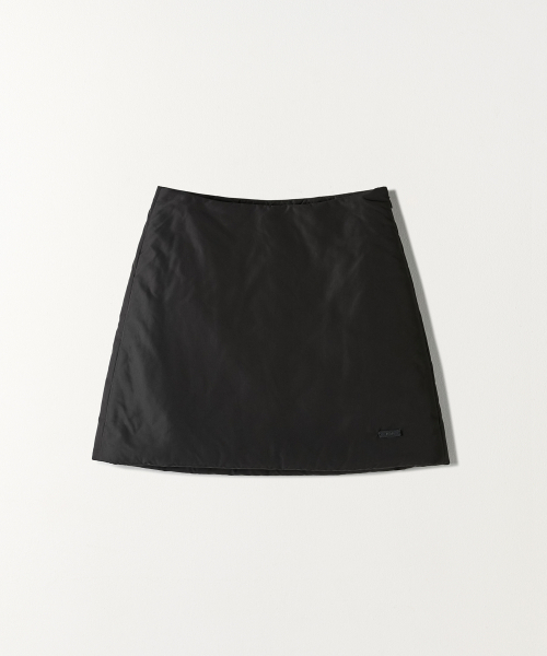 TTUDEMENT(トュードメント)の「PADDED MINI SKIRT BLACK(スカート・レディース・その他・SMALL/MEDIUM)」の3枚目の写真