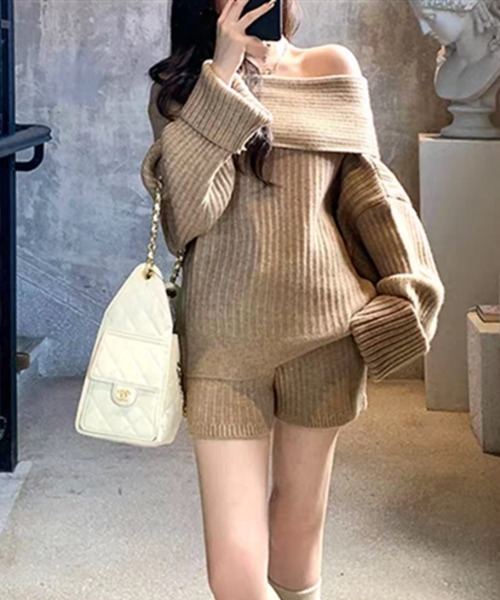 gossip!ロサンゼルス(ゴシップロサンゼルス)の「オーバーサイズ オフショルニットセットアップ(ニット/セーター・レディース・グレー/オフホワイト/ベージュ・FREE)」の3枚目の写真