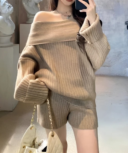 gossip!ロサンゼルス(ゴシップロサンゼルス)の「オーバーサイズ オフショルニットセットアップ(ニット/セーター・レディース・グレー/オフホワイト/ベージュ・FREE)」の16枚目の写真
