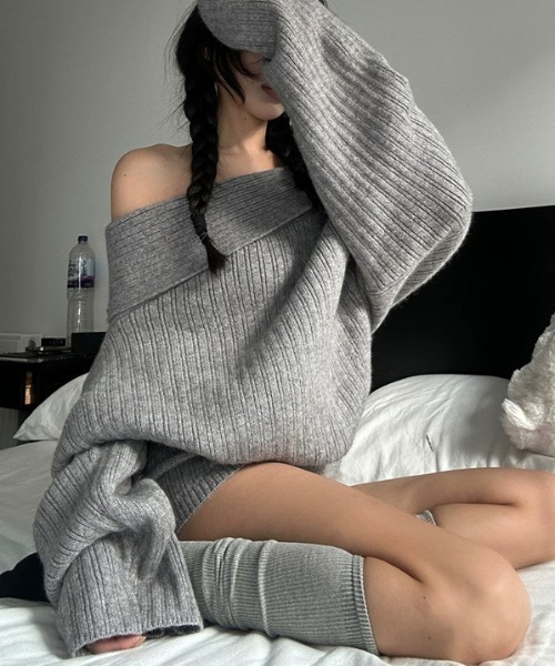 gossip!ロサンゼルス(ゴシップロサンゼルス)の「オーバーサイズ オフショルニットセットアップ(ニット/セーター・レディース・グレー/オフホワイト/ベージュ・FREE)」の13枚目の写真