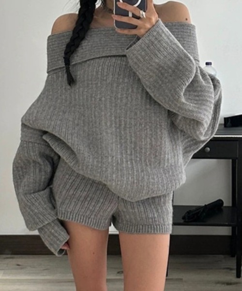 gossip!ロサンゼルス(ゴシップロサンゼルス)の「オーバーサイズ オフショルニットセットアップ(ニット/セーター・レディース・グレー/オフホワイト/ベージュ・FREE)」の9枚目の写真