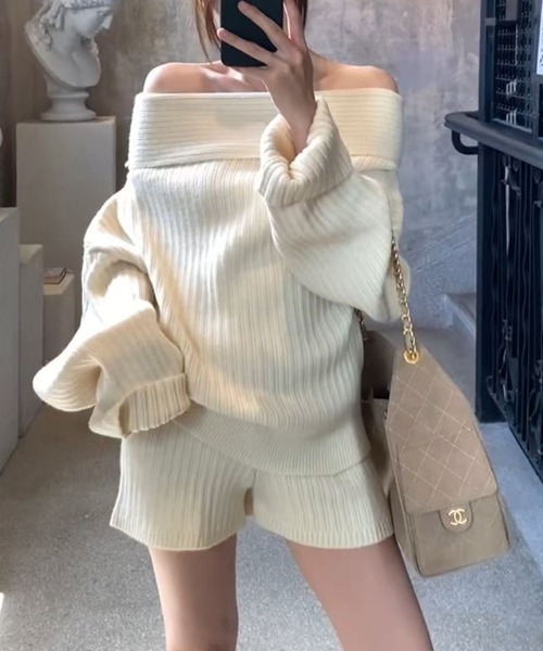gossip!ロサンゼルス(ゴシップロサンゼルス)の「オーバーサイズ オフショルニットセットアップ(ニット/セーター・レディース・グレー/オフホワイト/ベージュ・FREE)」の6枚目の写真