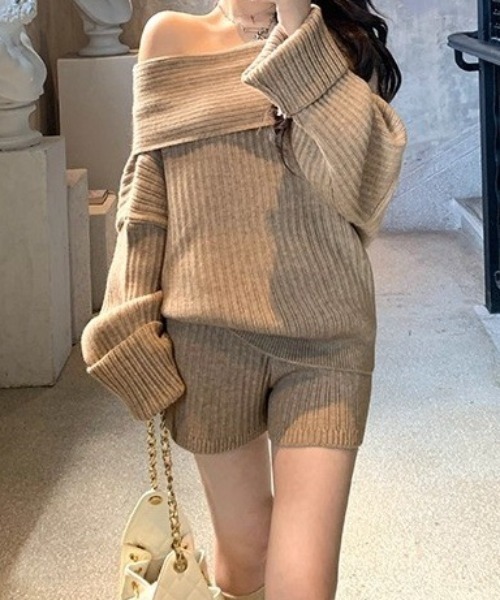 gossip!ロサンゼルス(ゴシップロサンゼルス)の「オーバーサイズ オフショルニットセットアップ(ニット/セーター・レディース・グレー/オフホワイト/ベージュ・FREE)」の18枚目の写真